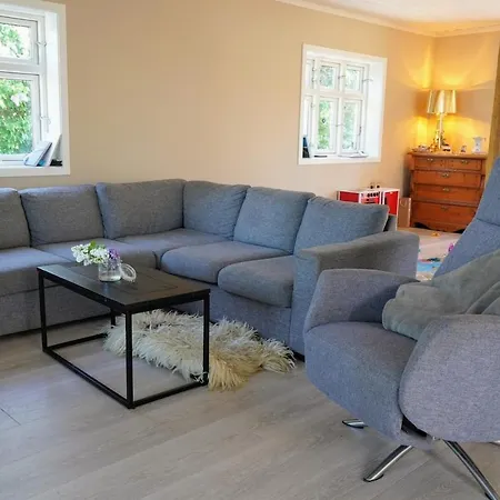 Vakantiehuis Summer Place By The River Mjondalen